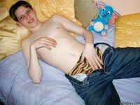 Gay twink Benjamin