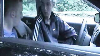 English Boys fuck in Car