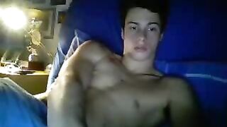 Fit muscled twink on webcam