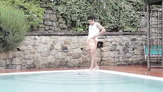Bareback muscle boys fuck raw by the pool