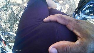mostrando a pica